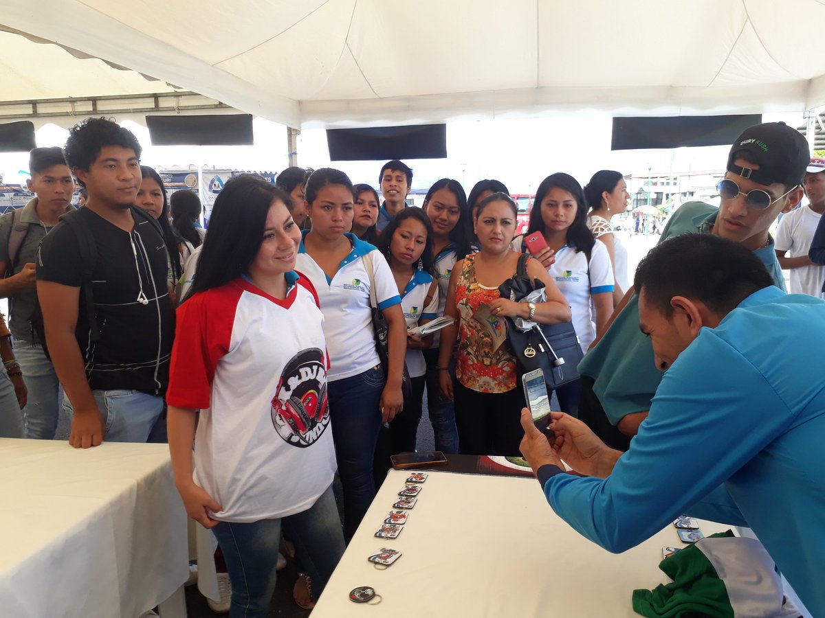 guanipatin's tweet photo. Estudiantes del #ITSTENA participan en la feria de Emprendimento organizado por la #CACPE con los productos de "Realidad aumentada con aplicaciones con #Sion y #Quiver" y "Aéreoplaneadores de balsa". #DesarrolloDeSoftware @lorenayanezpi @ITS_TenaOficial @lorezeggane @juan https://t.co/X9mfwXrrsJ