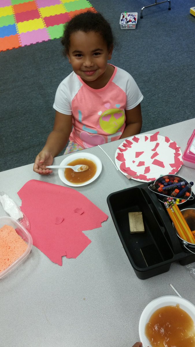 AprilReny1's tweet photo. Our Crock Pot Applesauce was delicious. #ccesdukes #iamcucps https://t.co/nKGoJnEY1I