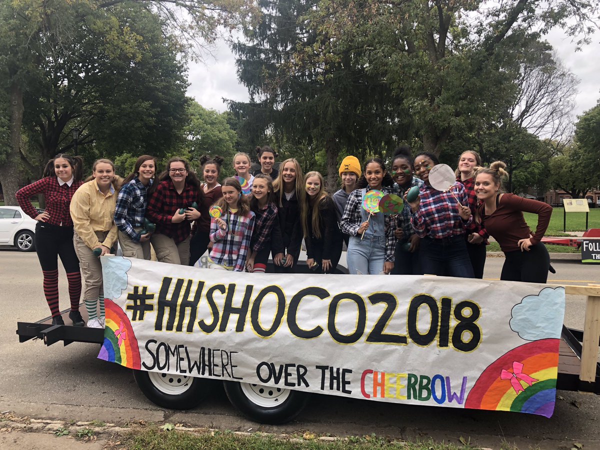TaylorWiskus's tweet photo. #hhshoco2018 Parade! https://t.co/v5e7Oig09f
