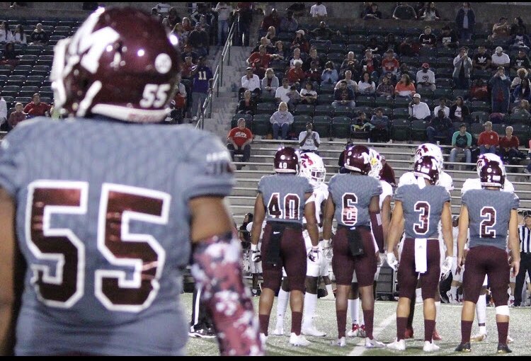 kd_texasmade's tweet photo. Goodluck to my dogs tonight #BeatTheRedTeam #BeatHorn @CoachFleen @SkeeterRecruits https://t.co/uUJPWVlfBe