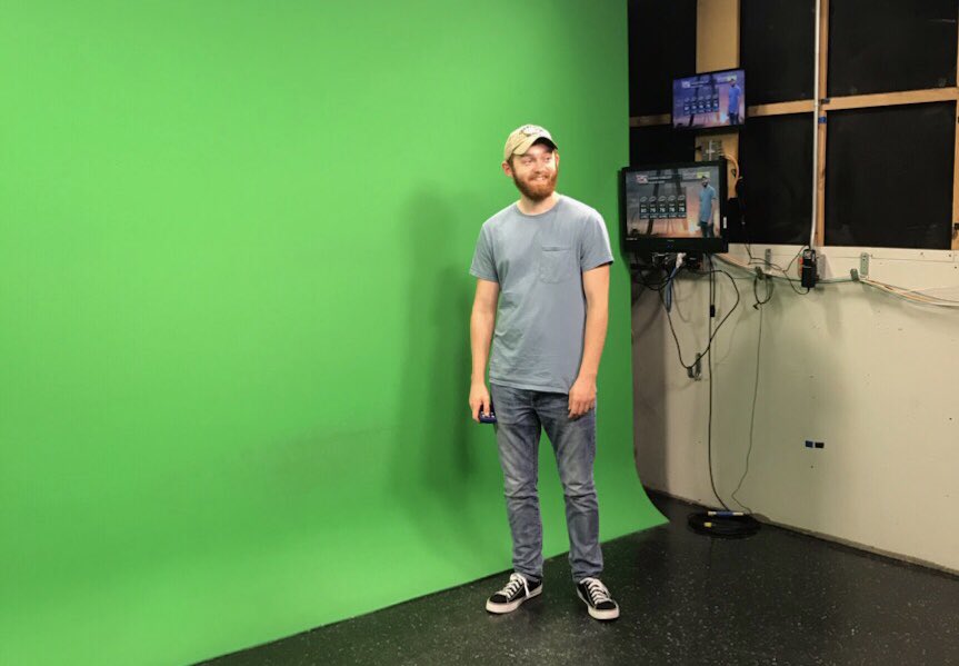 cofcwx's tweet image. This semester’s Broadcast Meteorology class visited @Live5News today to gain some hands-on WSI and chroma key experience. Many thanks to @BILLWALSHTV! #cofcwx #metstudents