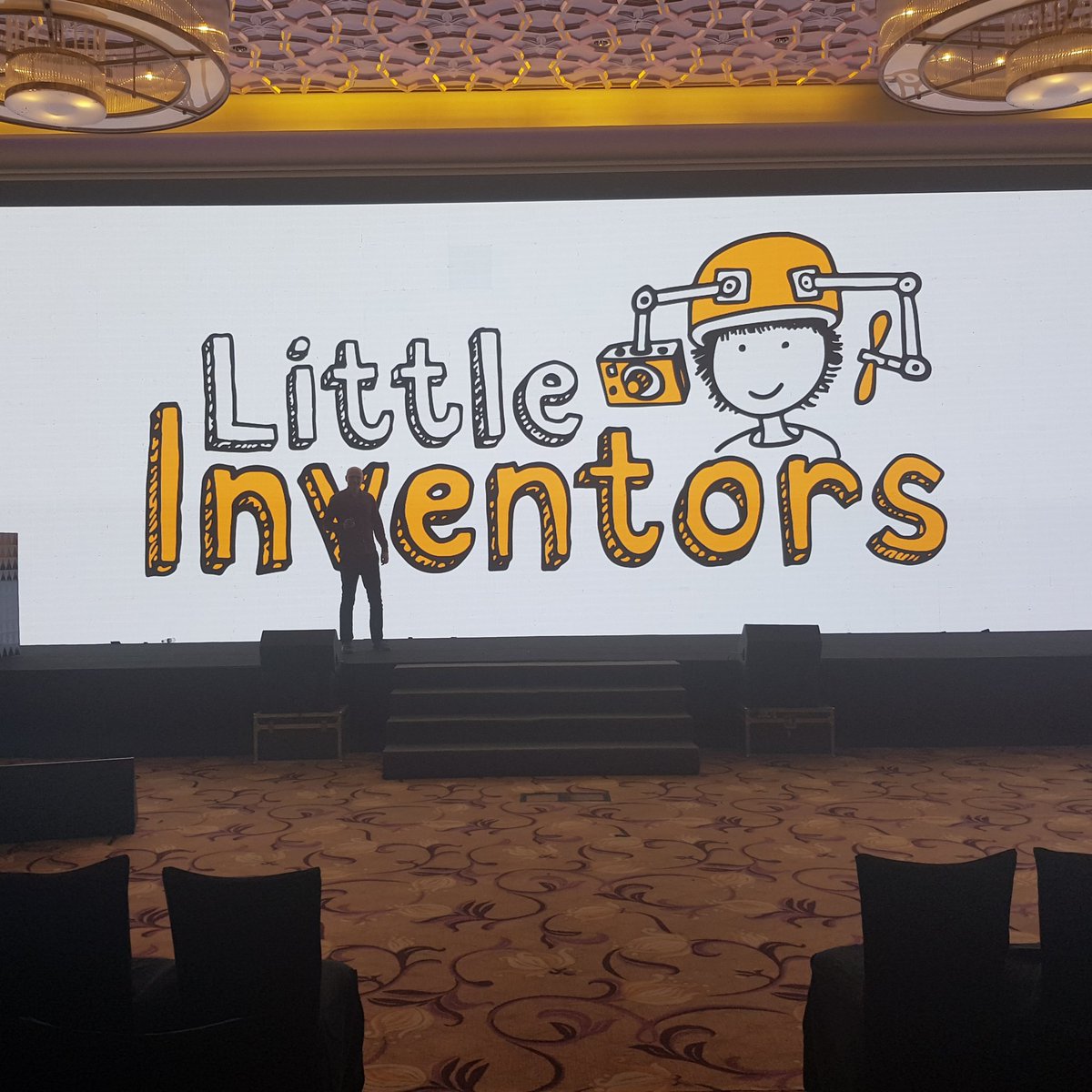 LittleInventors's tweet photo. In Goa, India today @dominicwilcox spoke about Little Inventors to 1200 design enthusiasts at #KDY18 while in the Netherlands @GarethOwenLloyd our Chief Maker was also speaking about our work at #FabLearnNL18 A proud international day for us! https://t.co/qwE3vVlcqL