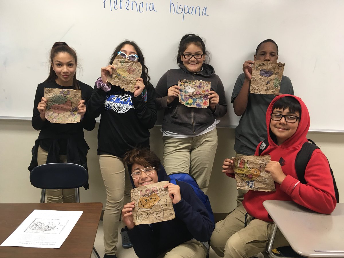 c_uresti's tweet photo. @NISDPatNeff  Proud Amate Bark painting artist https://t.co/H7Y4wPIb4L