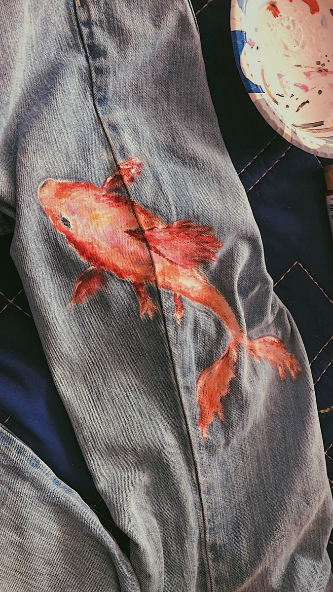 hknoll2021's tweet photo. follow our new account if you want some fancy jeans!! more coming soon👀🎨 @AllysonDitmars https://t.co/3cZ0zlTJUP