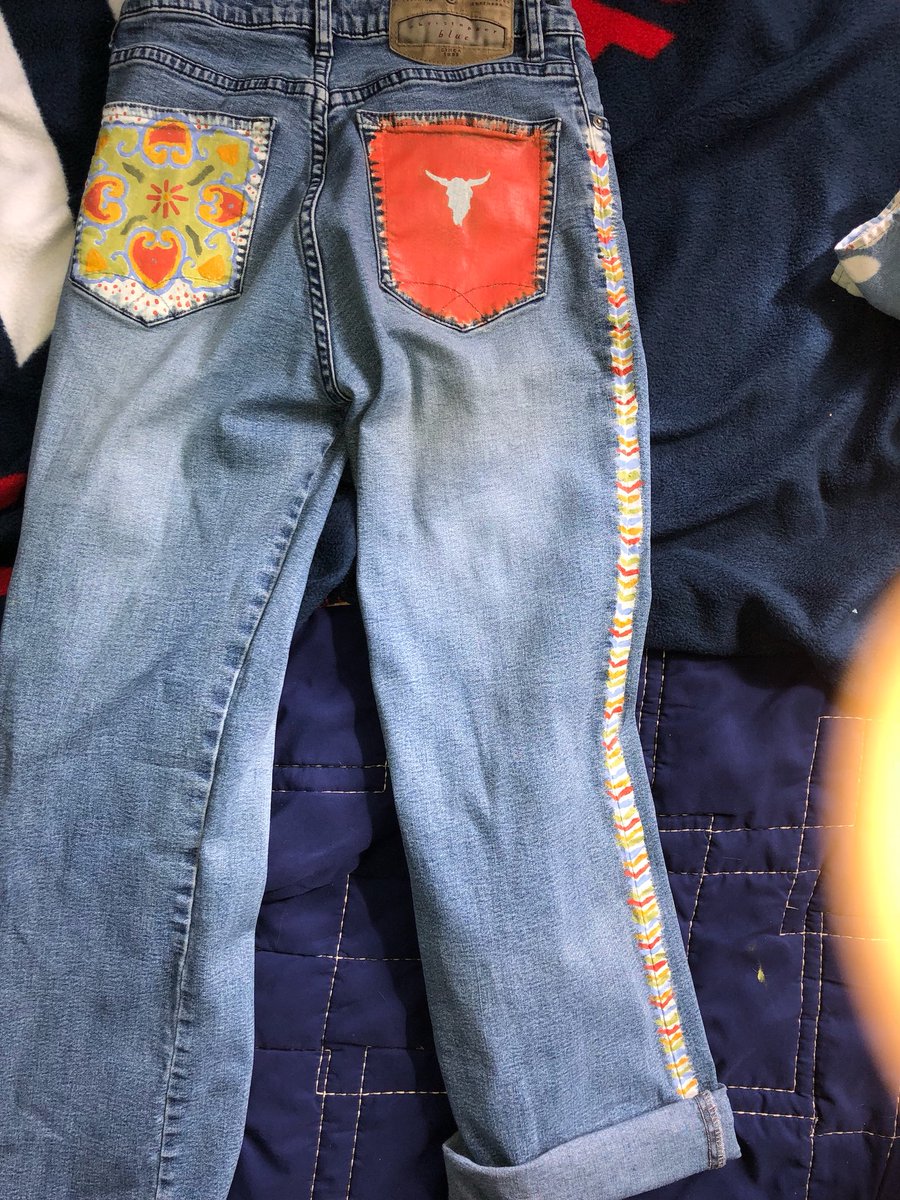 hknoll2021's tweet photo. follow our new account if you want some fancy jeans!! more coming soon👀🎨 @AllysonDitmars https://t.co/3cZ0zlTJUP