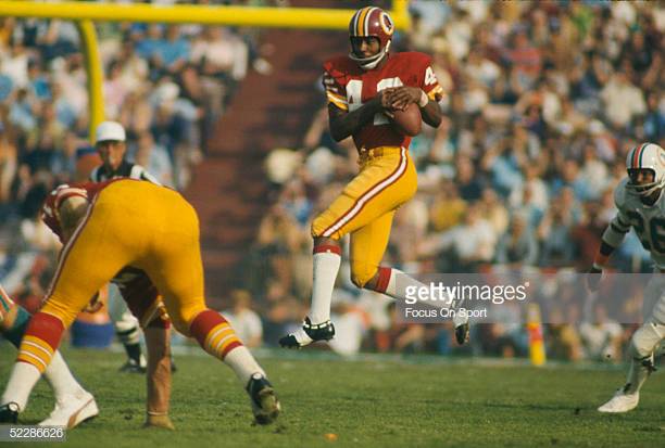 Happy birthday to Charley Taylor, one of the greatest receivers of all time, who turns 77 today!! 