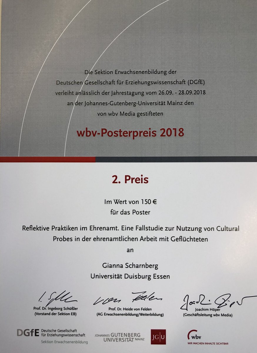 wbv_de's tweet photo. *Trommelwirbel* Herzlichen Glückwunsch den Preisträger:innen vom #wbvPosterpreis der Sektion #Erwachsenenbildung @DGfE_eV 2018 an der @uni_mainz #EB2018 https://t.co/thmKsRfRrF