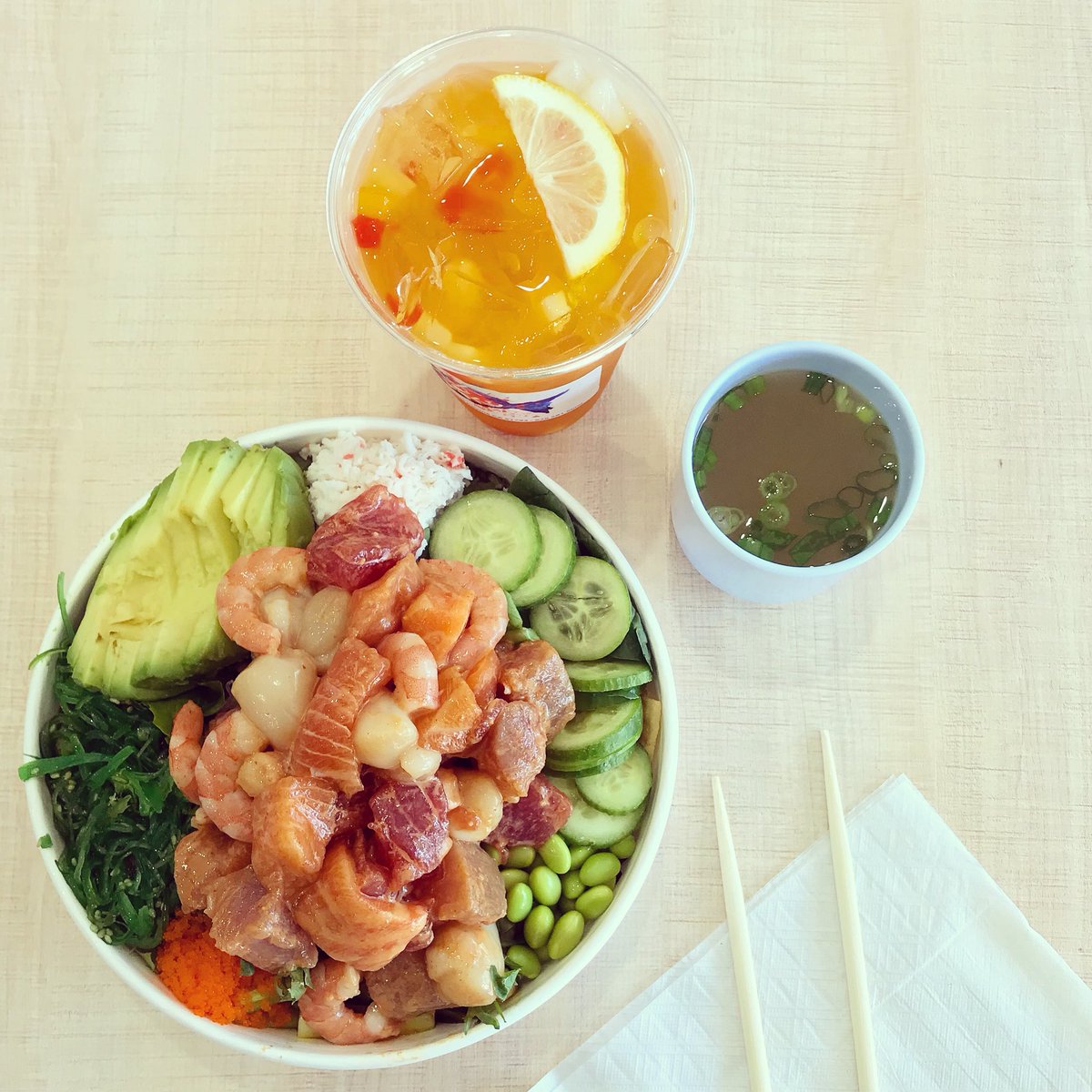 PickAPoke's tweet image. What are you having for lunch today? ☀️
#pokebowl #eatfresh