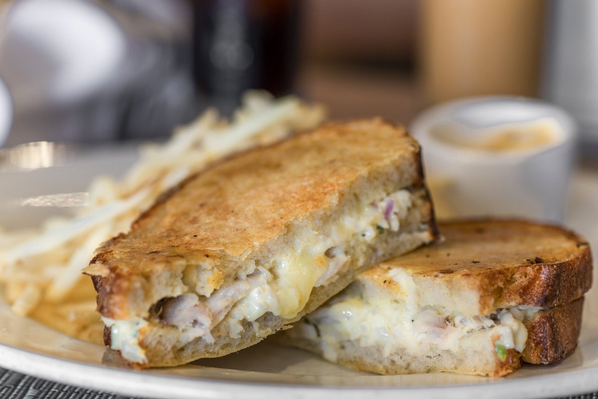GabiJamesLA's tweet photo. TGIF! And we are looking forward to brunch, tuna melts and bottomless mimosas! Brunch with us this weekend! #brunch #weekend #LosAngeles #redondobeach #southbay #foodie https://t.co/vdUs88H6mz