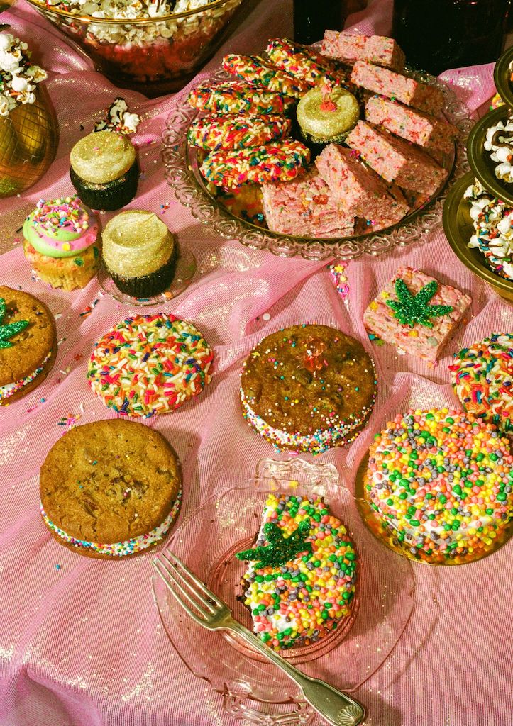 ESqHospitality's tweet photo. Stop by our FEELZ by CHLOE. pop-up-shops at both SWEETS by CHLOE. locations (Bleecker Street and Seaport District) to try our new line of CBD-infused treats, sweets and snacks available now through October 14! https://t.co/SPUVx4azuz