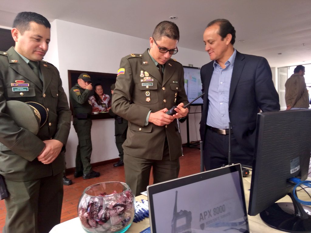 RaycoCol's tweet photo. @RaycoLtda en el 3er encuentro de #ciberseguridad e #informatica Forense con portafolio @MotorolaLatAm radios #APX #ESTIC https://t.co/h5QywG6PvM