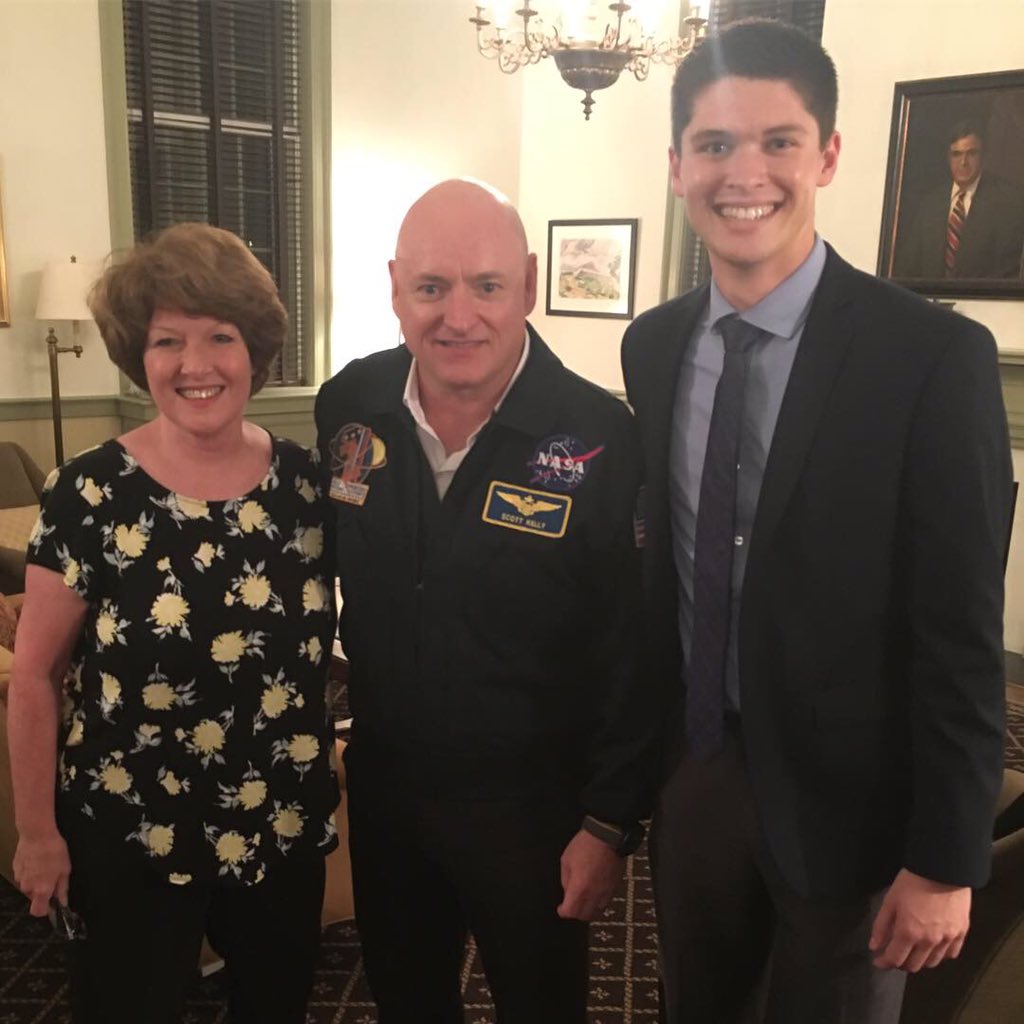 donald_lec's tweet photo. “It’s called a BFR...it stands for Big Freakin Rocket.”

Had a great time working with @StationCDRKelly, and glad he was able to visit as our Contact Committee Parents Weekend speaker! https://t.co/EprrvYOga0