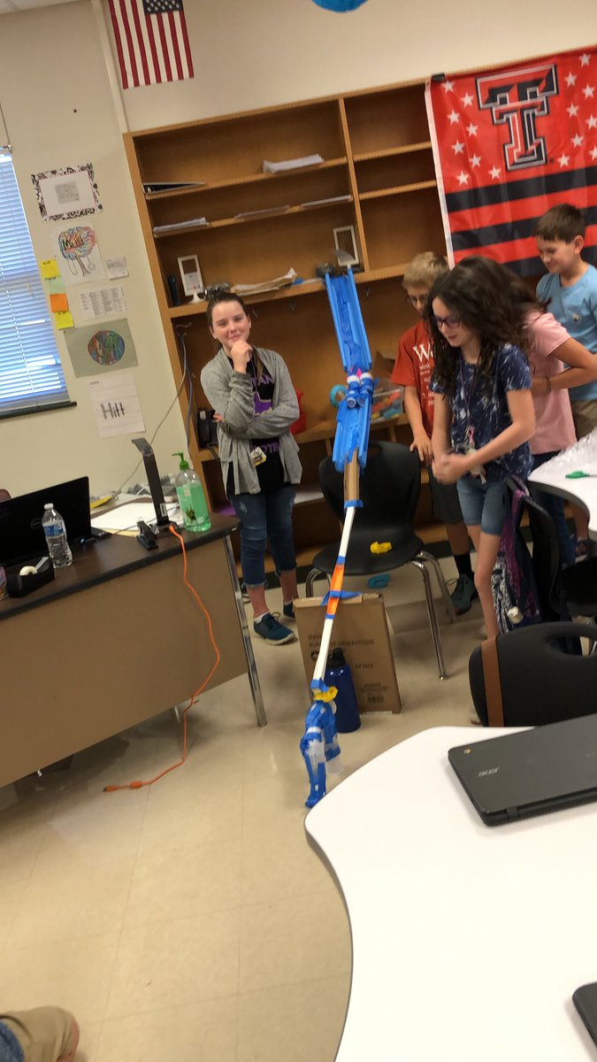 mfisdSTEAM's tweet image. Another amazing day at STEAM! Ss had a roller coaster “quick build” to demonstrate force &amp;amp; motion vocab, and also tied in presents and ratios!  @MarbleFallsISD #STEAM #RelatedLearning #LearningIsActive