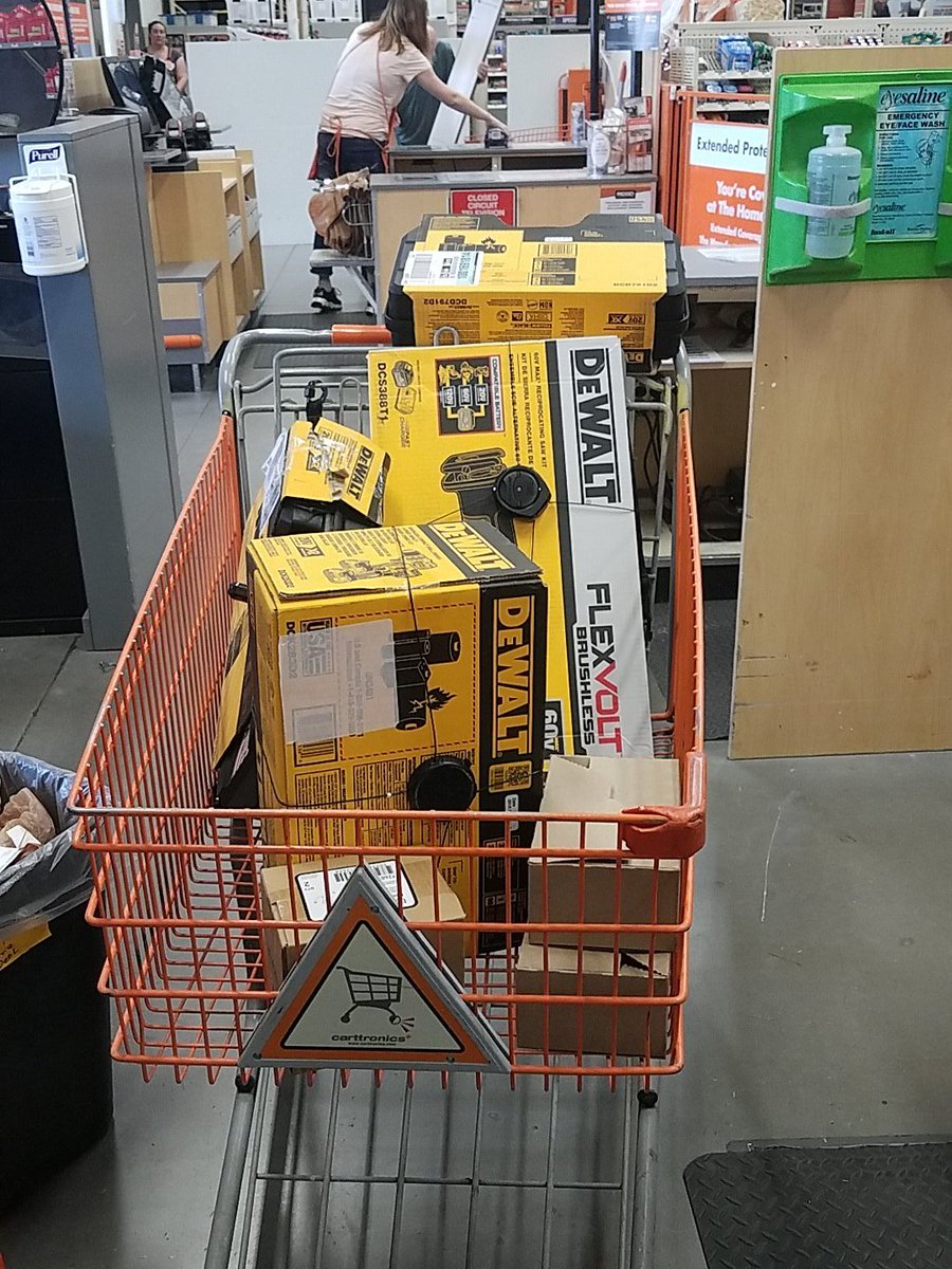 Awesome team work on this recovery by our Pro cashier, and
 Pro DS. Pro is on point <a href="/thd3309/">THD3309</a> <a href="/HD_dslater/">David Slater</a> <a href="/ShellyColonna/">Shelly Colonna 3312</a> <a href="/Peggyk3309/">Peggy Koniak</a> @THD_SteveMitch