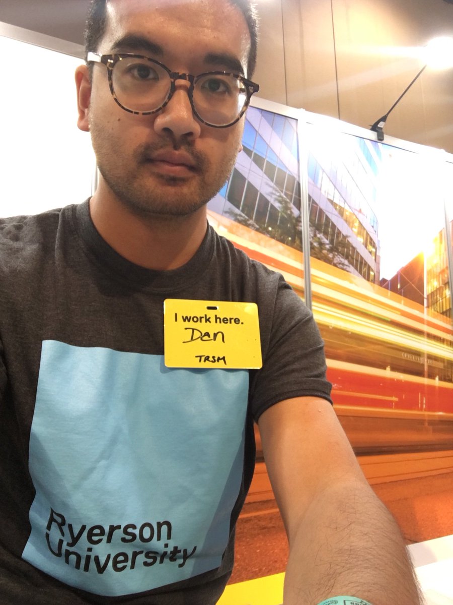 DanCanThinks's tweet photo. I work here ๐๐ปโโ๏ธ@TRSMRyersonU
#OUF2018 #WhyRyerson https://t.co/IymUuKWByH