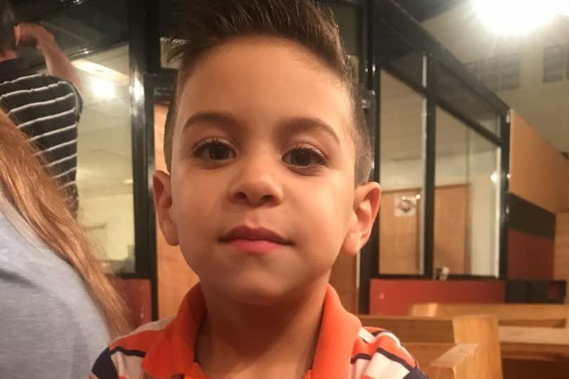 DolarToday's tweet photo. ¡UNA MANO AMIGA! Padres de niño con cáncer piden ayuda para su operación -► https://t.co/pXp7iCU2km https://t.co/eedHgD29ih