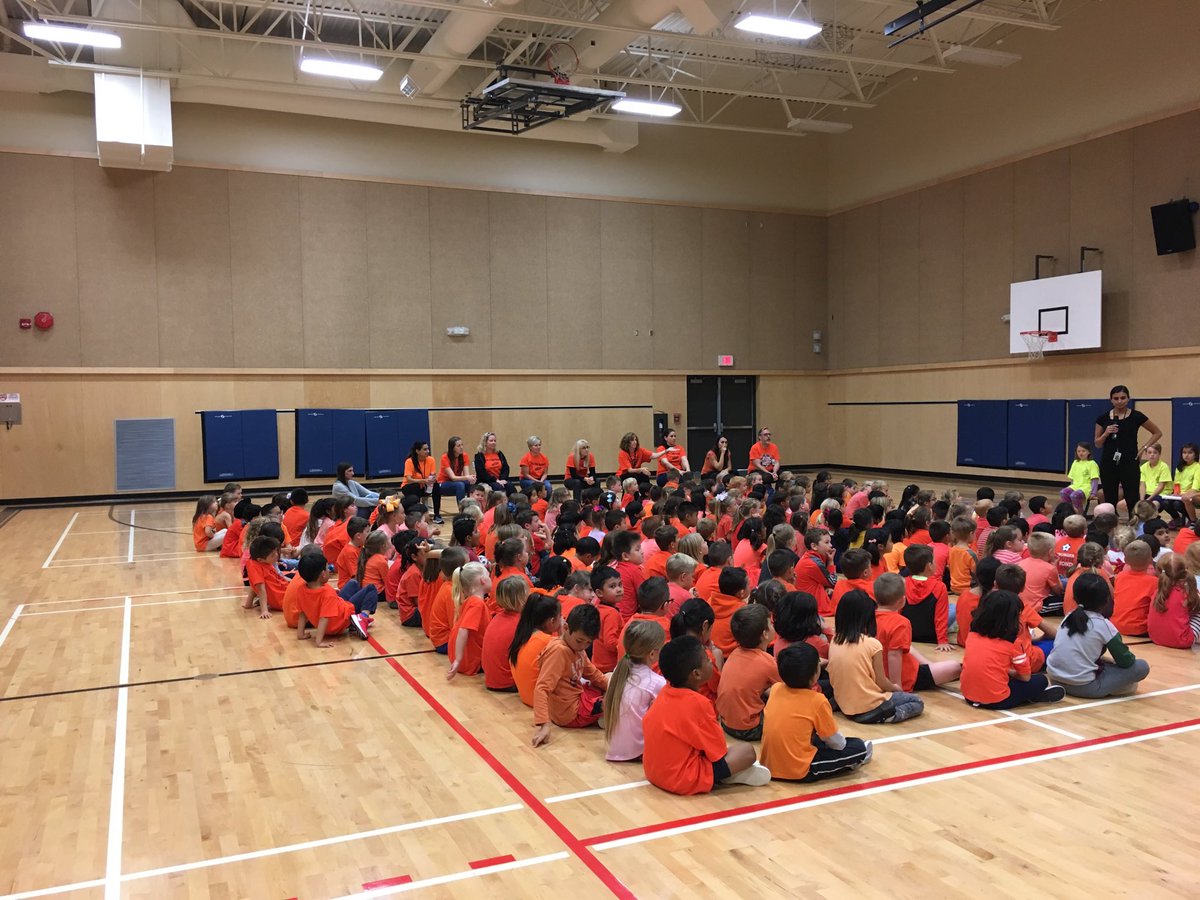 soljlee's tweet photo. K’s and grade 1’s at Katzie learn about safe play during Orange Shirt Day! https://t.co/4JsikZRo40