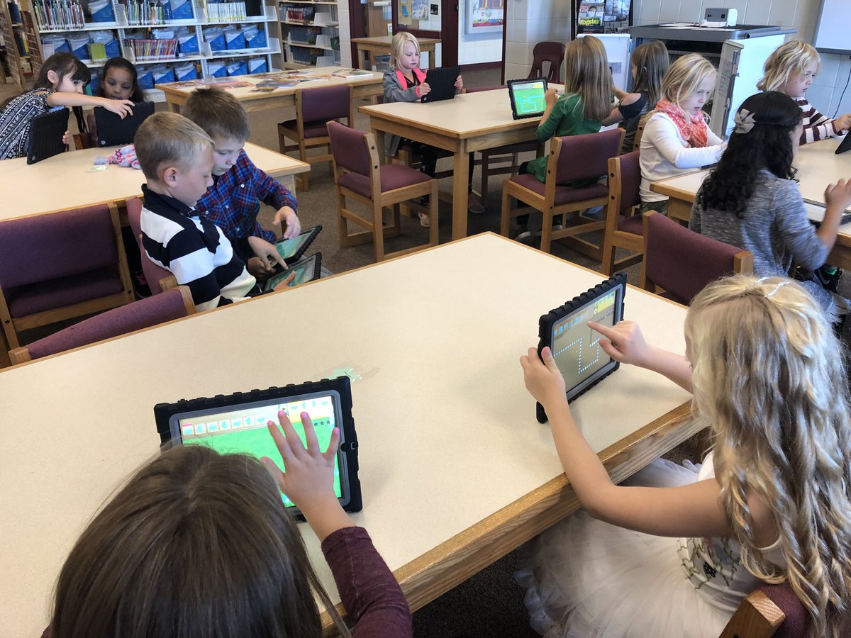 Karoline Warner tweet media