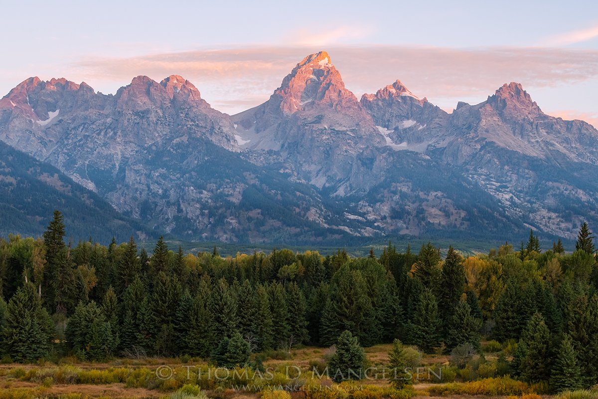 mangelsen's tweet photo. A September sunrise in the Tetons. https://t.co/Fu4M0cqwPq