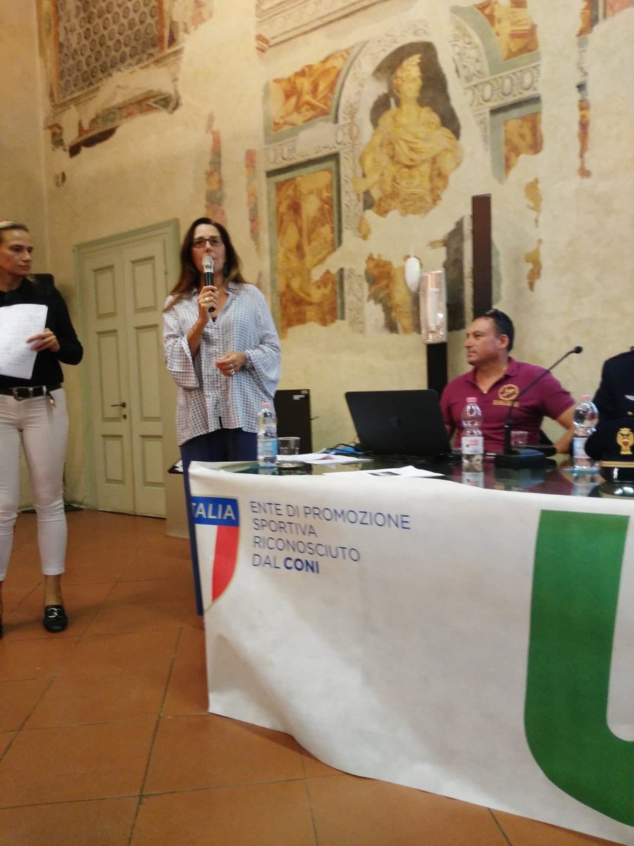 isabellarauti's tweet photo. #Mantova #Presentazione sesta edizione #Corso #Autodifesa #antiAggressione #Istituzioni e forze dell’ordine, mondo sportivo e associazioni, uniti contro la #violenza di #genere. “Giù le mani dalle donne”. @handsoffwomen @annalisabaroni #kravMaga https://t.co/Ru2ilnntVs