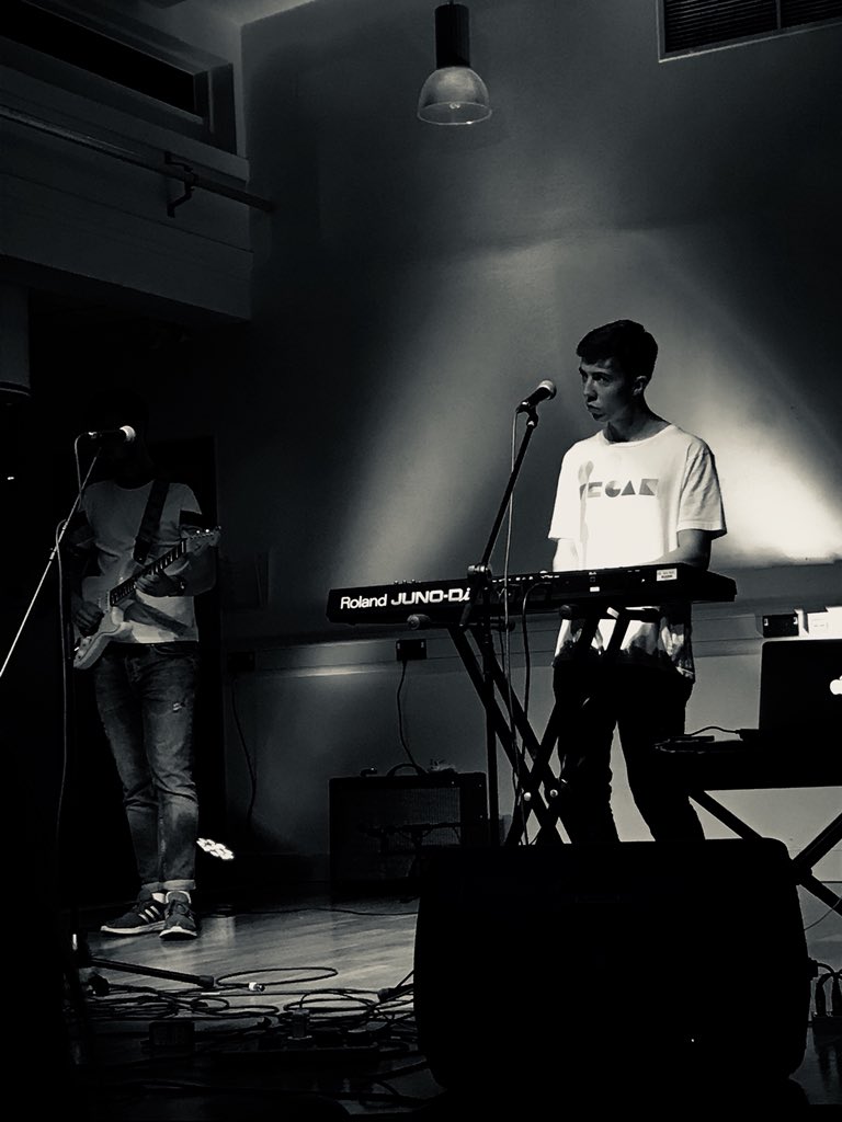 Did you catch <a href="/CiaranAustin/">Ciaran Austin</a> and @HorlerSadie do their surprise collab set? #BBCMUSICDAY 🎹🎤