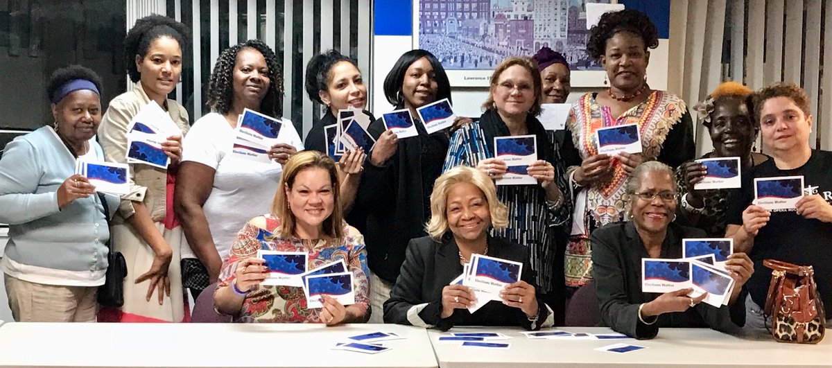 AFTCT's tweet photo. Last night leaders of @PSRP_AFT locals gathered to write personal postcards to fellow #paraprofessionals & support staff re issues at stake in #Election2018, make case for #AFTCT-endorsed candidates who respect working peoples’ #FreedomToJoin. #AFTVotes @AFTUnion https://t.co/aQz1EJMwdV