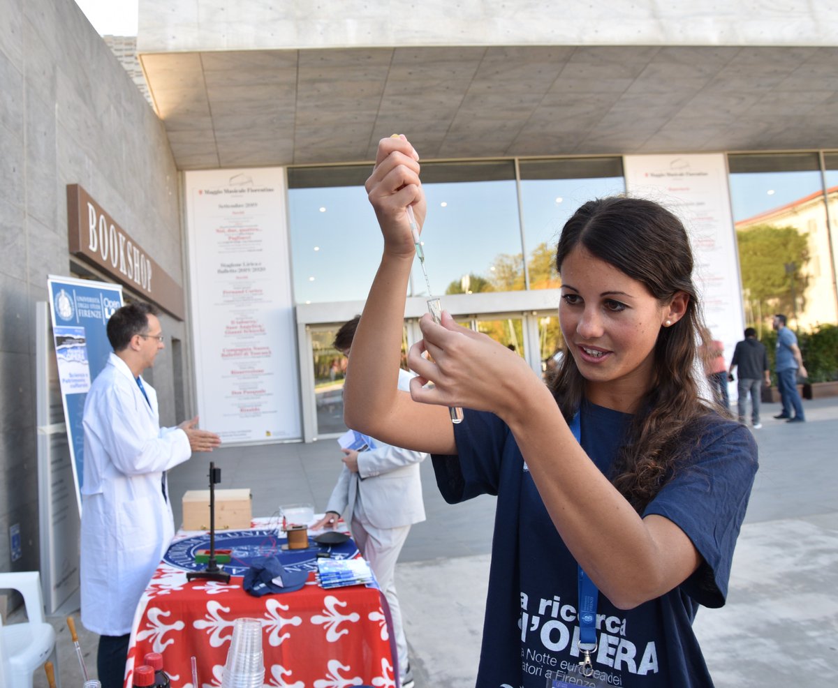 UNI_FIRENZE's tweet photo. #Bright2018| Un pomeriggio alla scoperta della ricerca #UNIFI, tra mini conferenze, volo di droni e sperimentazioni scientifiche https://t.co/yxlksrU1HM