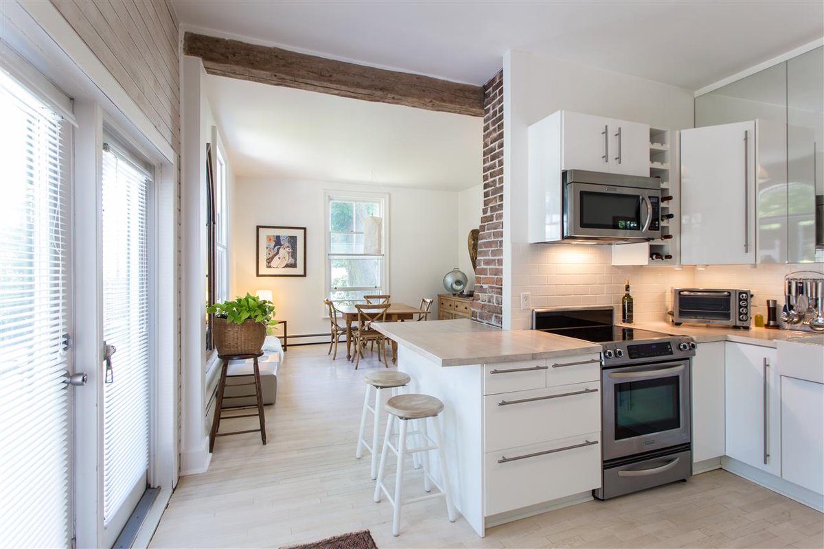 BryantRealty's tweet photo. 22 MacKay Street is a sophisticated historical home with strong consideration for its heritage in which it was built, blending in the modern conveniences of today with the distinctive craftsmanship of its time. | https://t.co/LXMav7GBfk https://t.co/qO5eEaIPRd