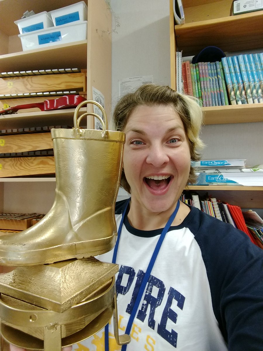 pettifermusic's tweet photo. I won the golden boot award!! #gettingtheboot @empwrdsb https://t.co/1TyJoj2H7Y