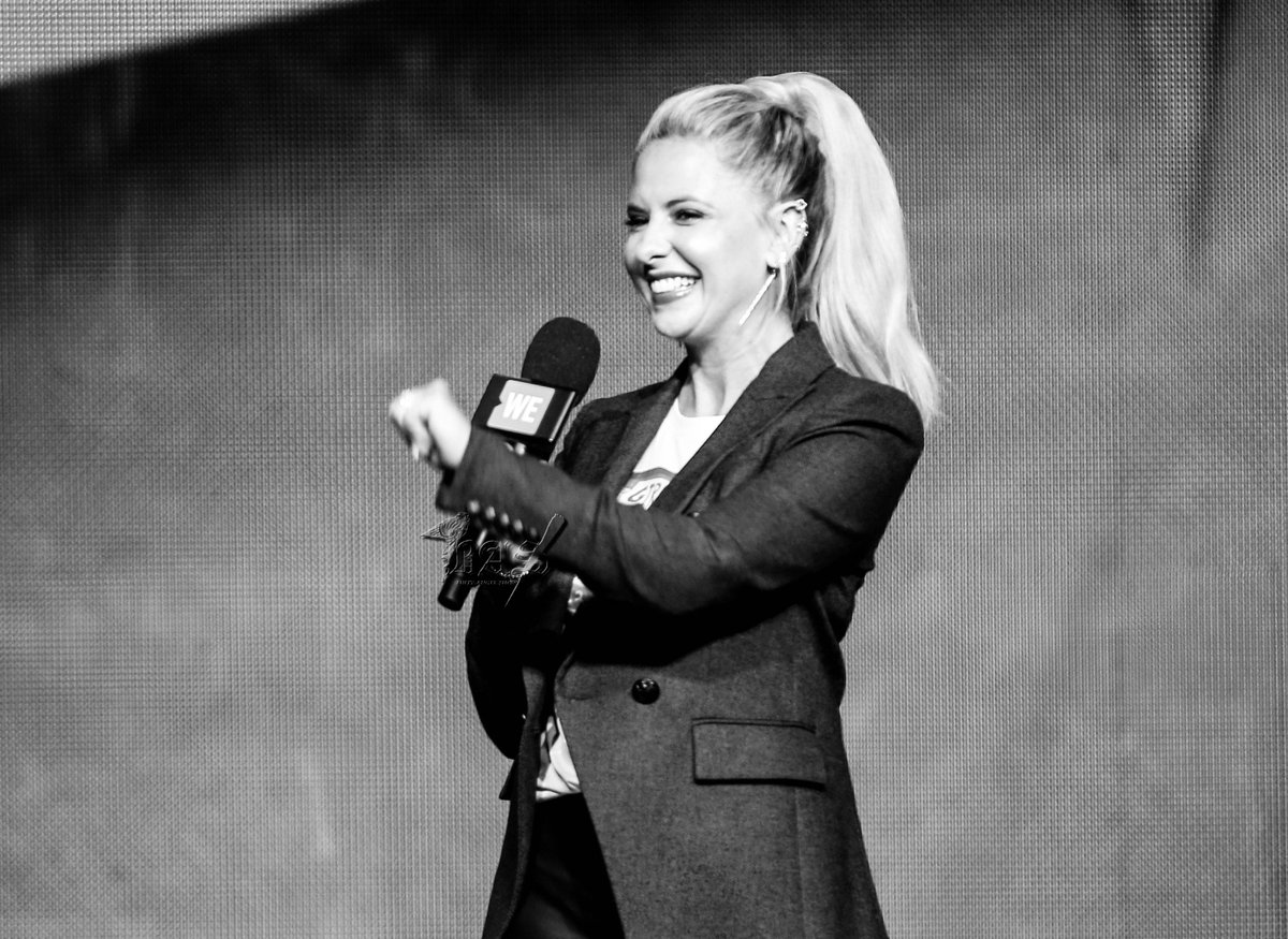 BuffyAngelShow's tweet photo. 30 nouvelles photos HQ de #SarahMichelleGellar au WE Day UN 2018 à découvrir ici >>>https://t.co/SQ33oOPJNh
#Buffy #Gellar #BuffyTheVampireSlayer #CruelIntentions https://t.co/MvaUV6BIpk
