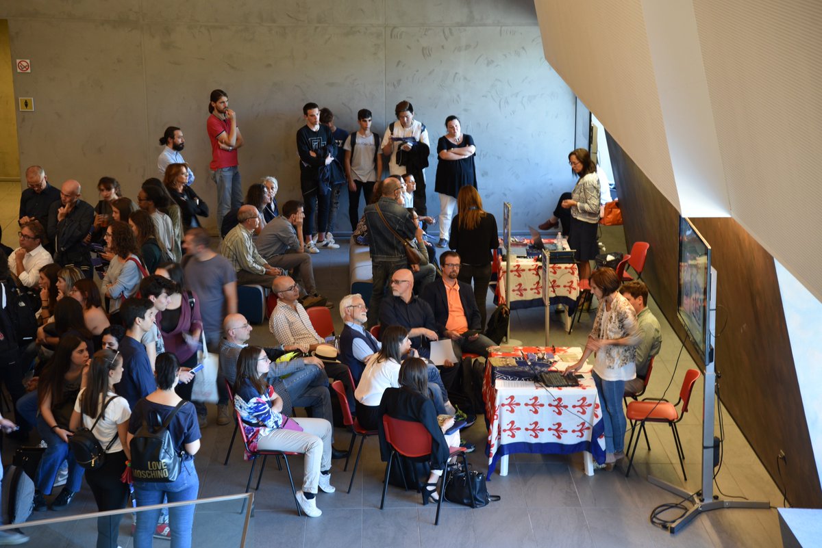UNI_FIRENZE's tweet photo. #Bright2018| Un pomeriggio alla scoperta della ricerca #UNIFI, tra mini conferenze, volo di droni e sperimentazioni scientifiche https://t.co/yxlksrU1HM