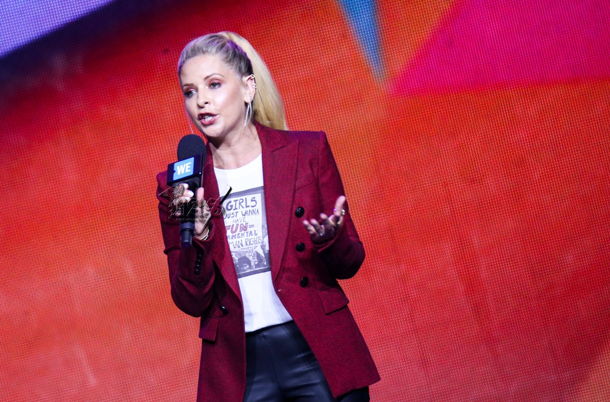 BuffyAngelShow's tweet photo. 30 nouvelles photos HQ de #SarahMichelleGellar au WE Day UN 2018 à découvrir ici >>>https://t.co/SQ33oOPJNh
#Buffy #Gellar #BuffyTheVampireSlayer #CruelIntentions https://t.co/MvaUV6BIpk