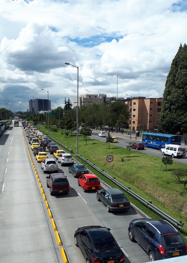 LlBahamon's tweet photo. #bicipicnic #semanamovilidadCo menos motor mas movilidad sostenible https://t.co/BE3OiWDV5R