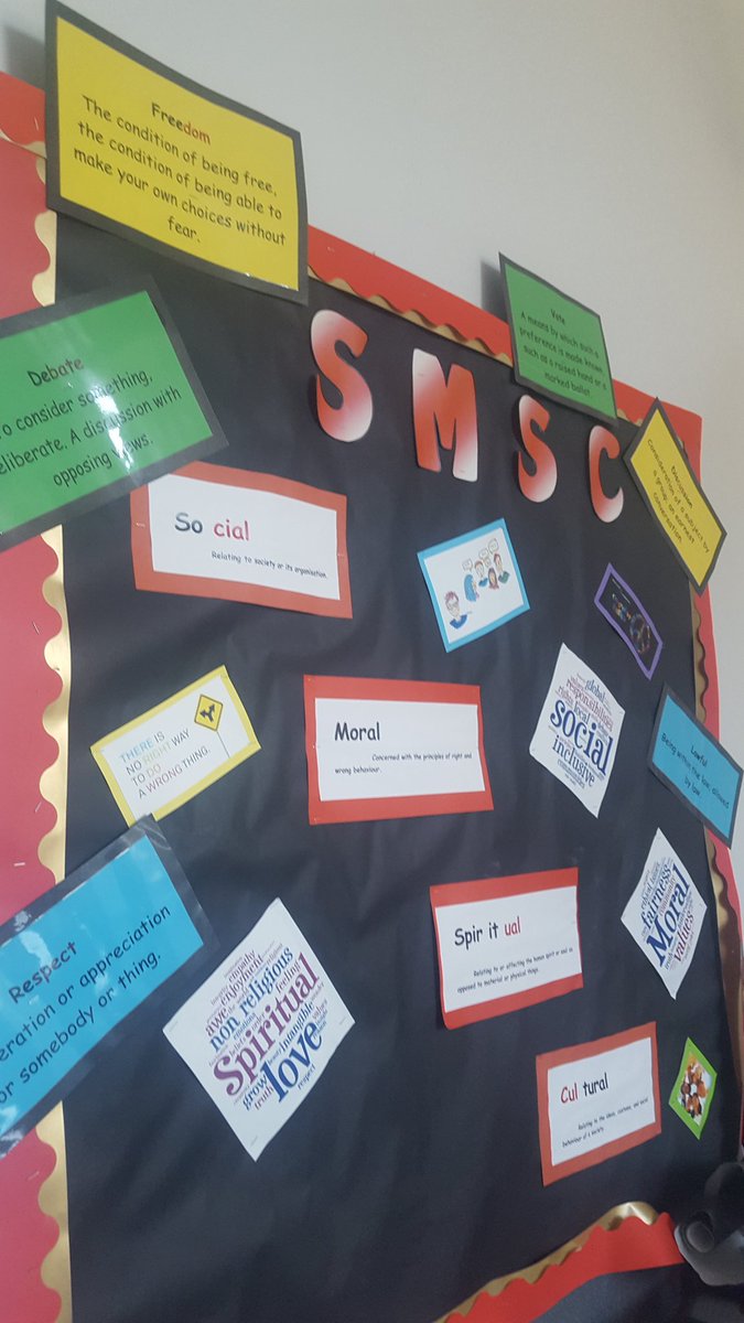 JenniferAE1191's tweet photo. @tbap_octavia love the literacy boards that have been revamped for the new term! It's been a busy few days but here's our eye catching, Lexonik displays - mine remains on my table, yet to be put up.... i got far too carried away making and laminating 100 tier 2 vocab posters! https://t.co/cpfaDXJZUe