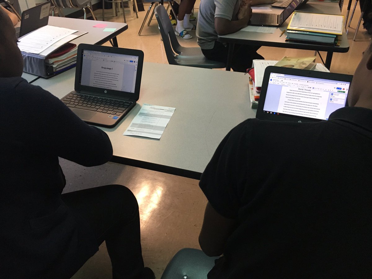 msrich207's tweet photo. Had a digital scoot to check out our fellow journalists’ news articles on a community issue. #techinthe217 #IHeart186 @schooldist186 https://t.co/ad43o5WcCj