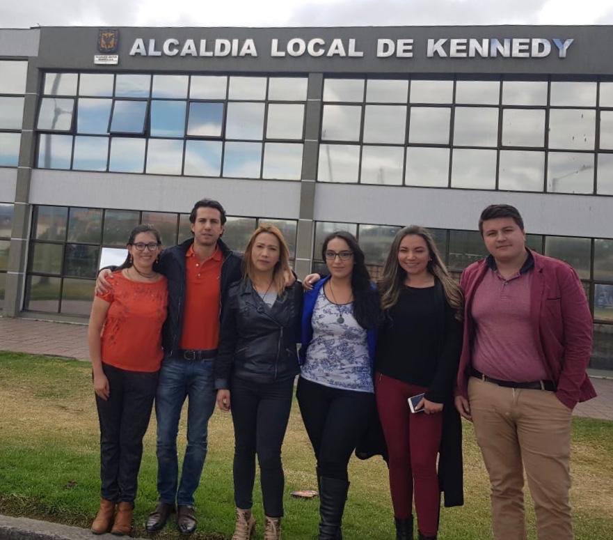 DanielOrozcoRed's tweet photo. En recorrido #Bogotá me despido tbn de las #CasasLocalesdelConsumidor #Suba #Engativa #Fontibon #Kennedy #Bosa #PteAranda Un proyecto con alto contenido social al servicio de todos. Lo creamos, lo montamos, hoy vemos con satisfacción su éxito! Próx semana estaré en las q faltan. https://t.co/2ct63sfSmy