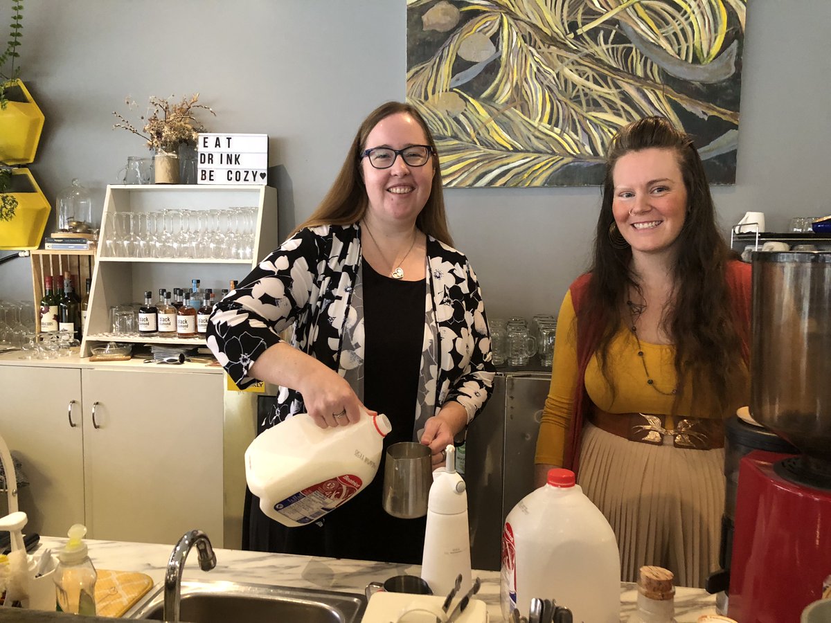ChristinaNDP's tweet photo. Great chatting with @nookyeg and @BredinCentre about how the $15/hour minimum wage that starts on Oct 1 will benefit hundreds of thousands of Albertans, the vast majority of them adults, and many of them parents. #ableg #abpoli #abndp https://t.co/lXoMrvSnqM