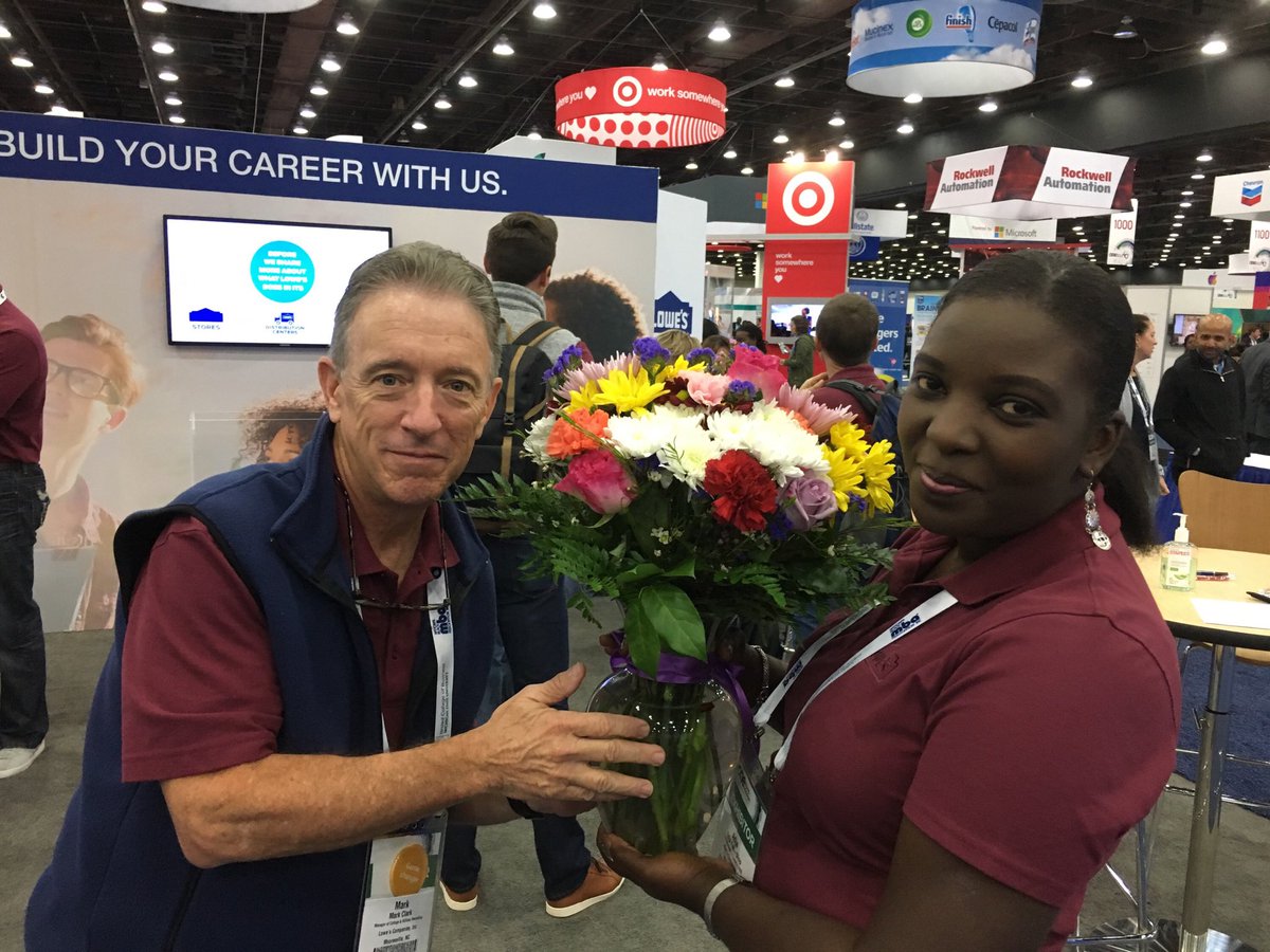 adjafalldiop's tweet photo. ⁦@HR4Connected⁩ ⁦@KearneysCircus⁩ ⁦@LowesLife⁩ @nbmbaa18 what a great way to wrap up these 2 days! https://t.co/P0QG7UF2jv