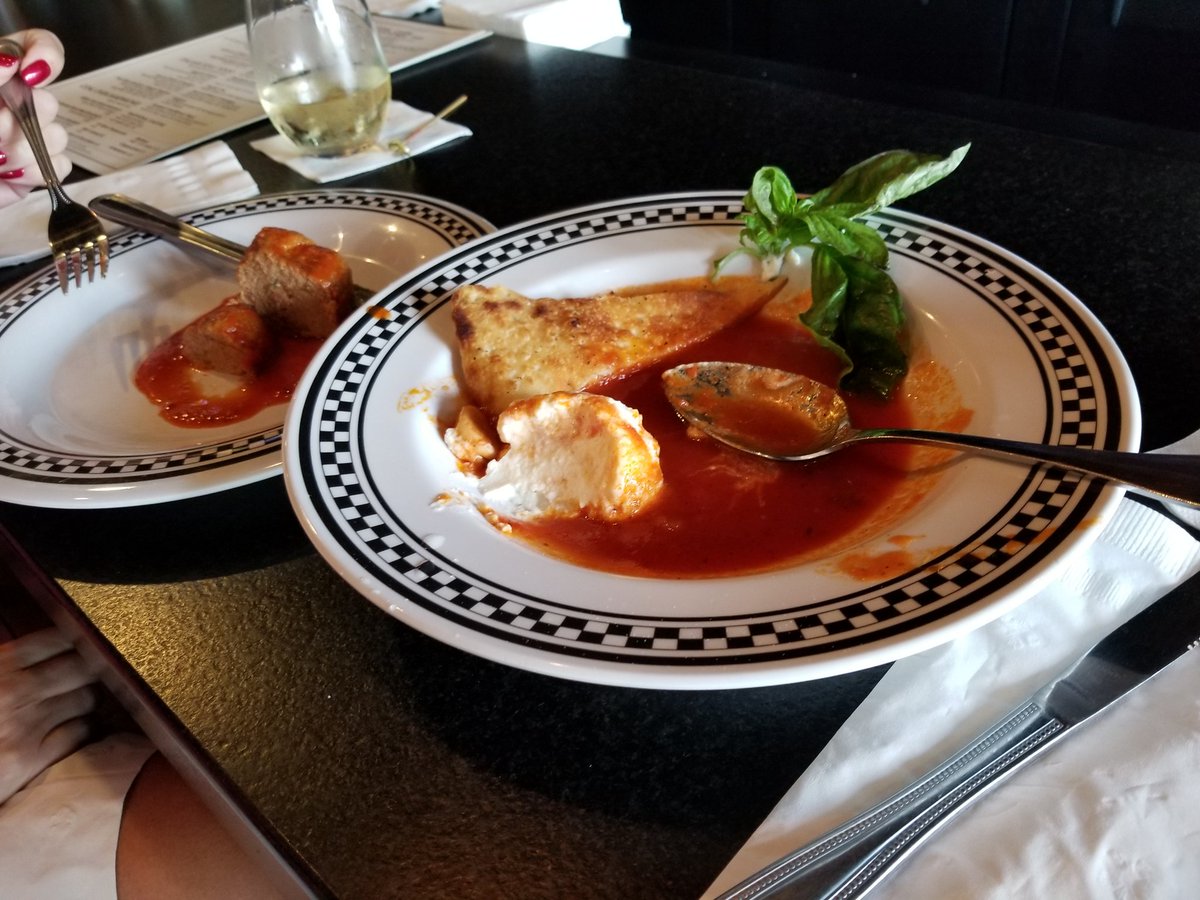 JohnLukeNYC's tweet photo. #HappyHour #Appitzers At @AnthonysCFPizza #Yummy https://t.co/JVlfvPDNry