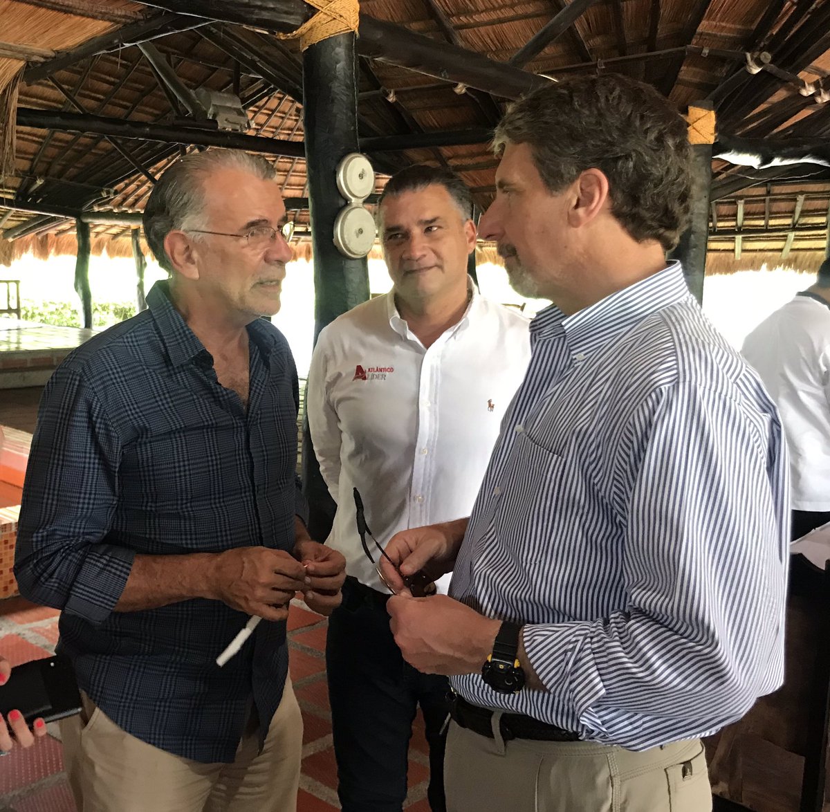 En la sede de la Banda de Baranoa acompañamos a @peacecorpscolombia al almuerzo brindado al Embajador de Estados Unidos en Colombia, Kevin Whitaker. @gobatlantico @veranodelarosa