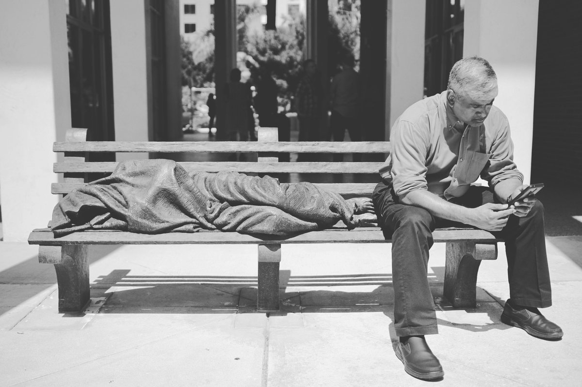 jmcbray's tweet photo. “#oblivious”

“Homeless Jesus” sculpture by Timothy Schmalz installed @ThePorticoTampa w/ Rev. Anil Singh as model based on our mutual &amp; collaborative idea of someone being “too busy” on their device to notice Jesus.

#mlabtampa #collaboration #innovation #art #payattention #umc https://t.co/dYt5on9xAw
