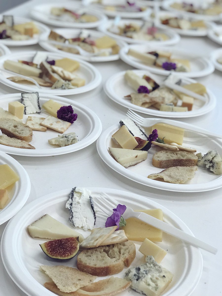foodbloggersCA's tweet photo. @AfrimPristine is wrapping up #Fbc2018 with an epic Canadian cheese tasting. We’re all currently in cheese heaven right now! Can’t wait to dive into his new book!
#LoveofCheeseBook https://t.co/4lZaPBx9kM