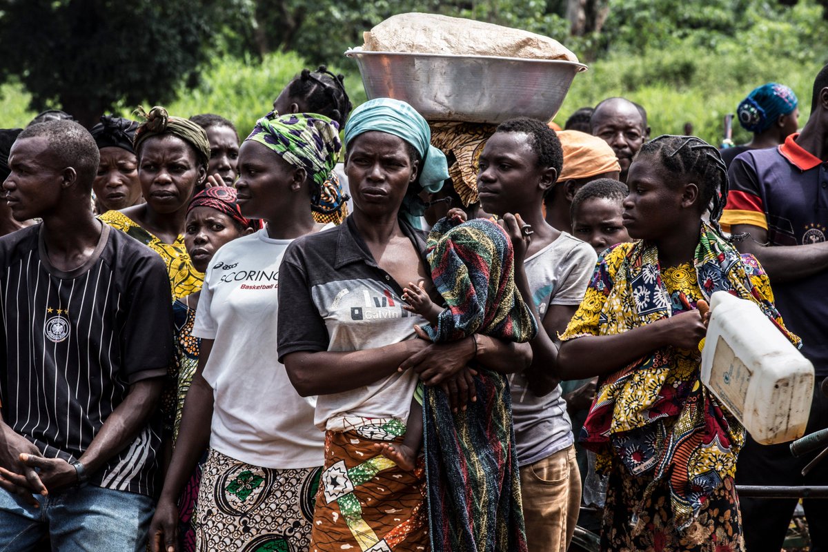 UNPeacebuilding's tweet photo. Creating sustainable #peace and development solutions for countries affected by conflict, crisis &amp; violence is a global responsibility for the int'l community.

Read the new @UN-@WorldBank joint blog on #Peacebuilding &amp; #SustainingPeace ▶️https://t.co/z8Ipw1Ksdq #Pathways4Peace https://t.co/8CZRD8Qufn