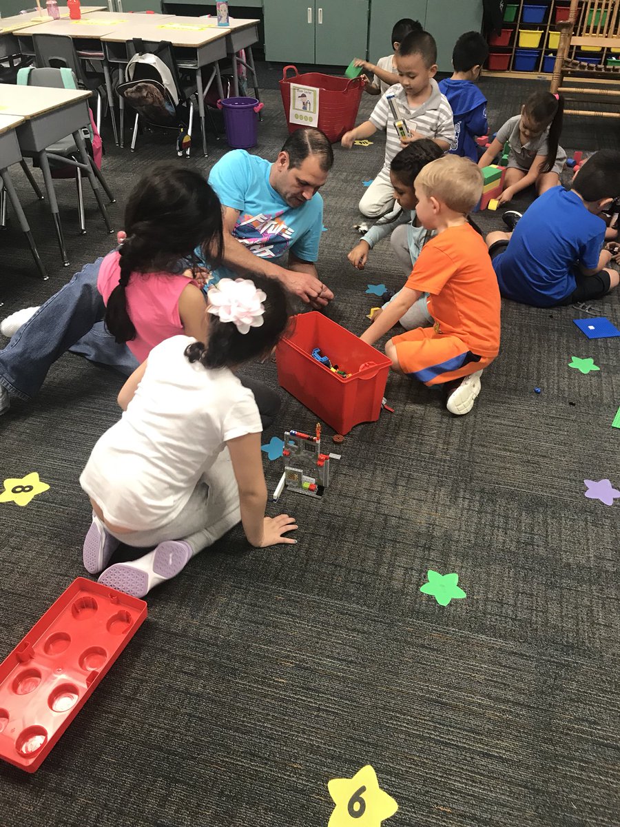 Building more than legos 😀#buildingrelationships #BeTheLegacy <a href="/katyisd/">Katy ISD</a> <a href="/WMEWildcats/">WME</a> <a href="/PaulMoussavi/">Paul Moussavi</a>
