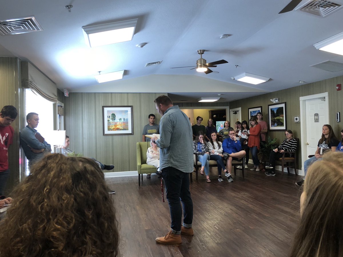 FHUStudentGov's tweet photo. Today at the Southern Oaks devo, @MrRileyJ99 presented an inspiring and applicable message about Gods peace in the middle of chaos. Join us and the residents at Southern Oaks next Friday for another short period of worship. https://t.co/8yfgHJa9H7