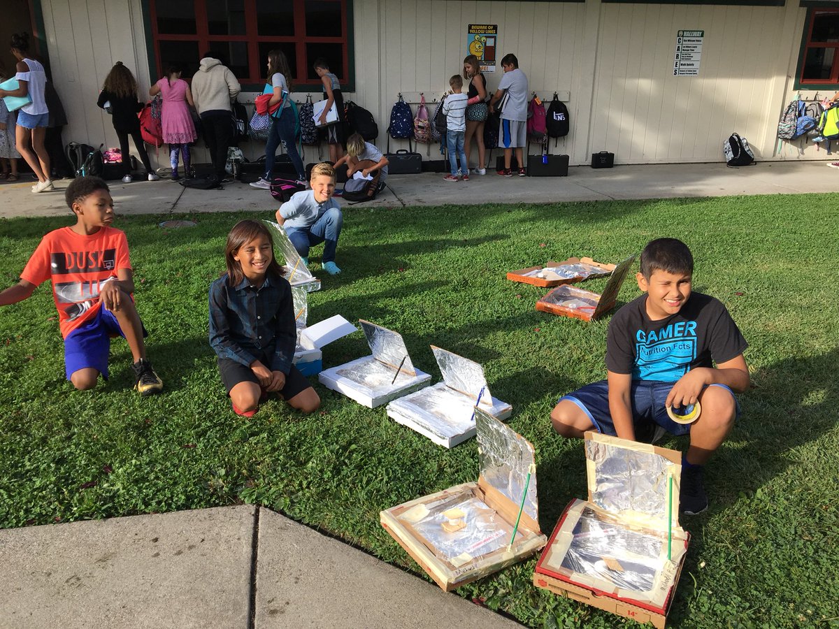aspringsteen810's tweet photo. Who’s hungry for s’mores? 6th graders cooking them up with their solar ovens today at Antelope Creek! #rusdproud #ACES https://t.co/0X224AhxUB