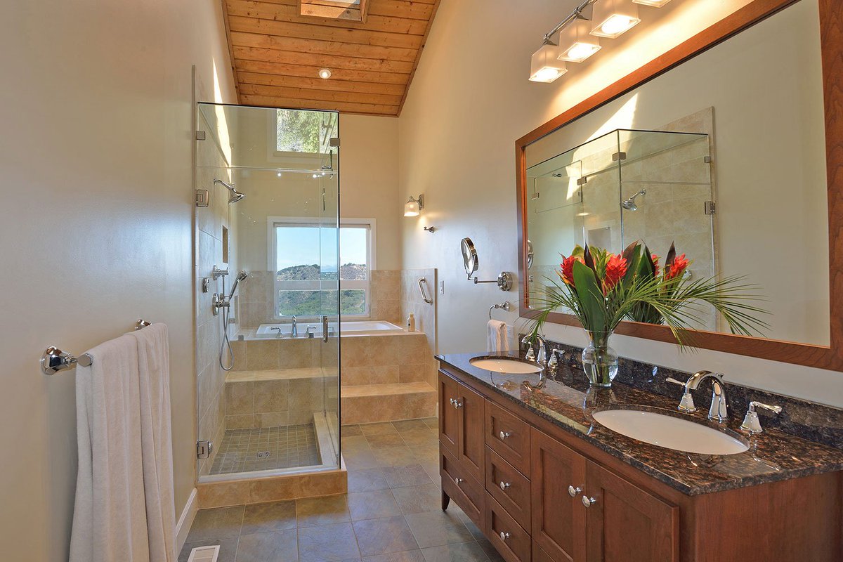 OneWeekBath's tweet photo. The bathroom demands the greatest amount of detail and attention out of every room in your home.  When you are ready to customize or remodel your bathroom, there is no better choice than One Week Bath. #bathroomdesign #homedesign #bathroom #OneWeekBath https://t.co/AQUXZx90PK https://t.co/AliackkuAW