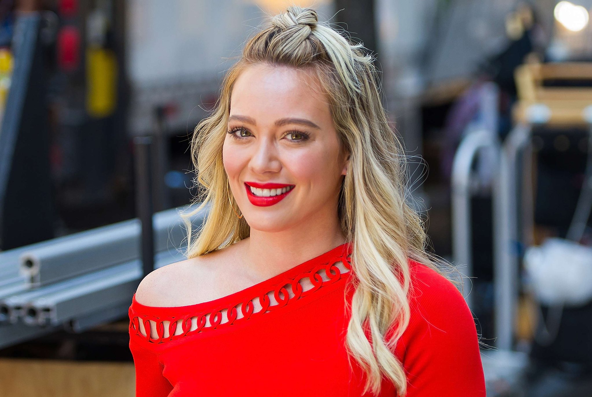 Happy 31st birthday Hilary Duff!!! Always and forever my queen!                            