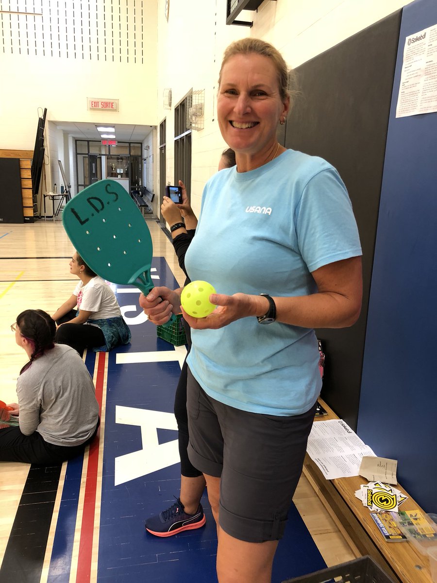 m_marycatherine's tweet photo. Introducing Pickleball and sharing all the intricate rules of engagement. Thank you @MrRaymondHPE for introducing this fantastic game sweeping the nation! #GECDSBProud https://t.co/4AqjGB6pLC