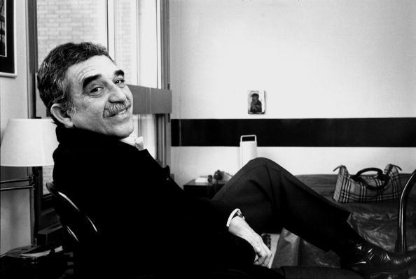 franceculture's tweet photo. L'oeuvre de Gabriel Garcia Marquez raconte l'Amérique latine bien sûr, mais aussi le monde dans son entièreté, entre magie, conte, fantasme et réalité. Dernier épisode de notre série consacrée à celui que l'on surnomme affectueusement "Gabo". https://t.co/IHFKbKUH6v https://t.co/xvyWy0FABH